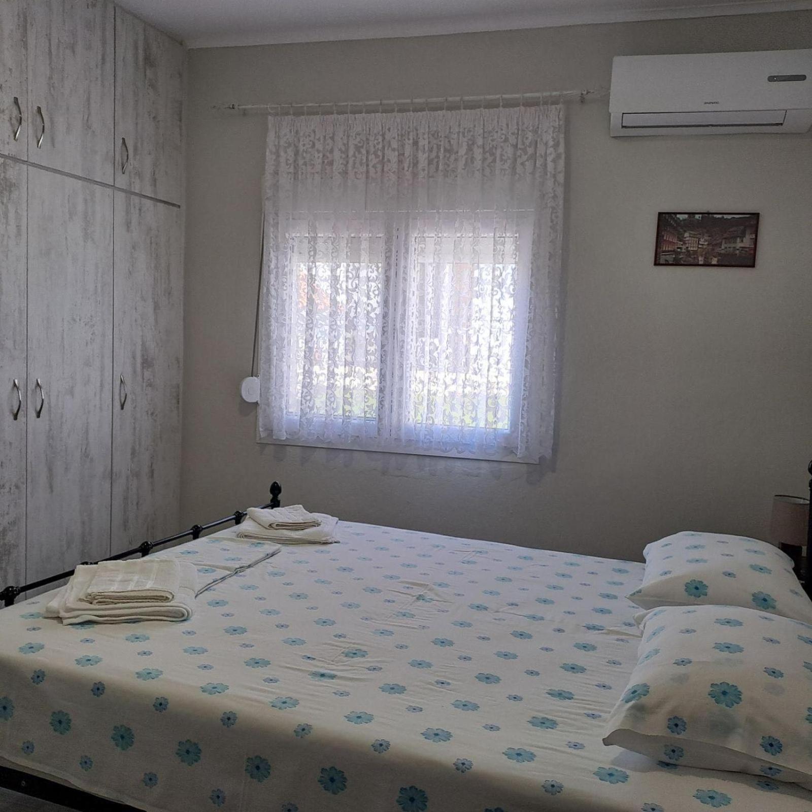 Makri Square Apartment Екстериор снимка