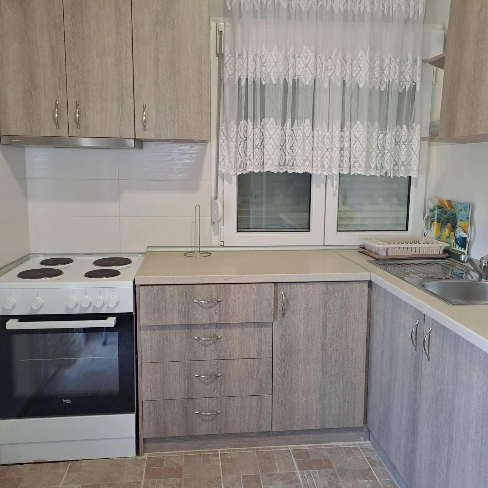 Makri Square Apartment Екстериор снимка