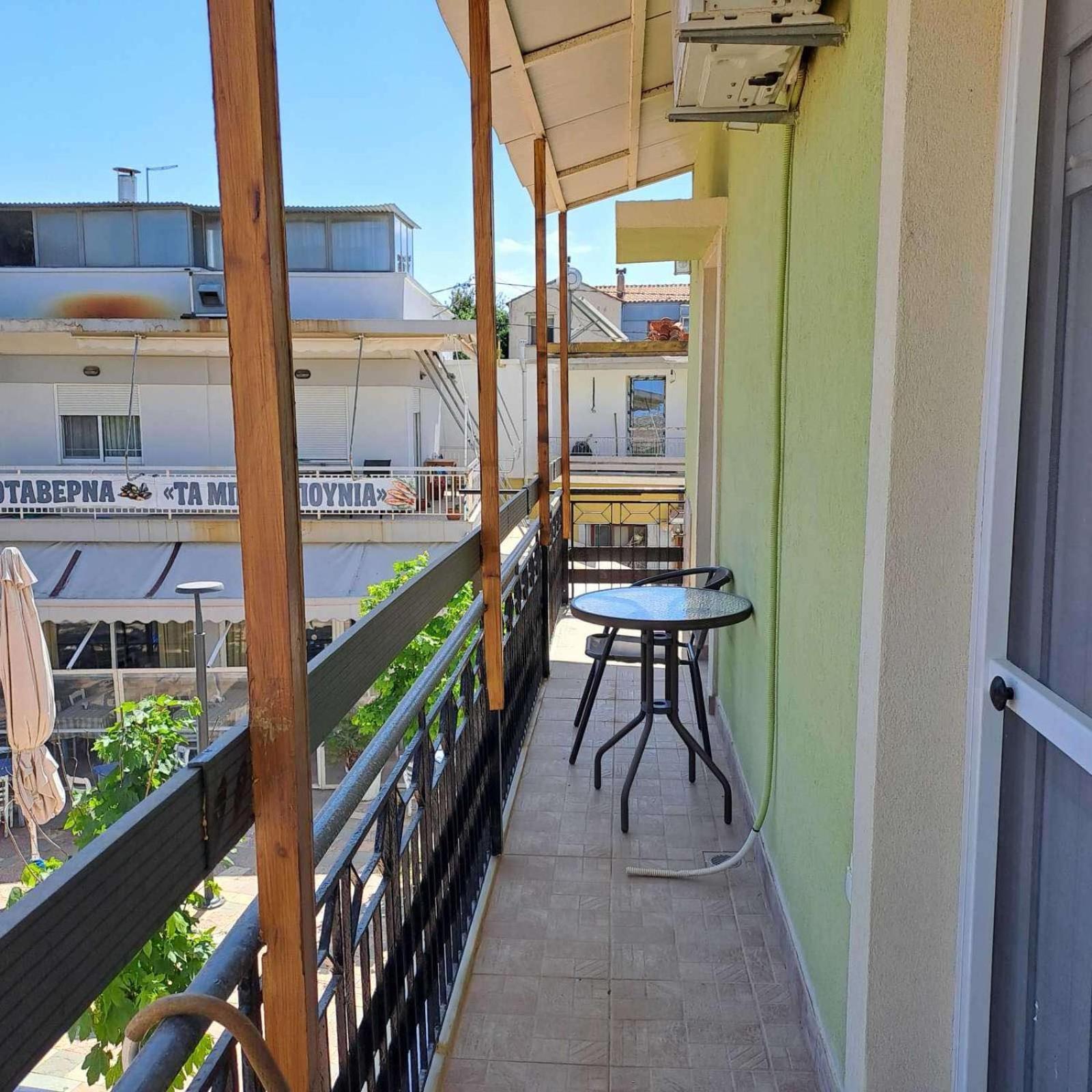 Makri Square Apartment Екстериор снимка