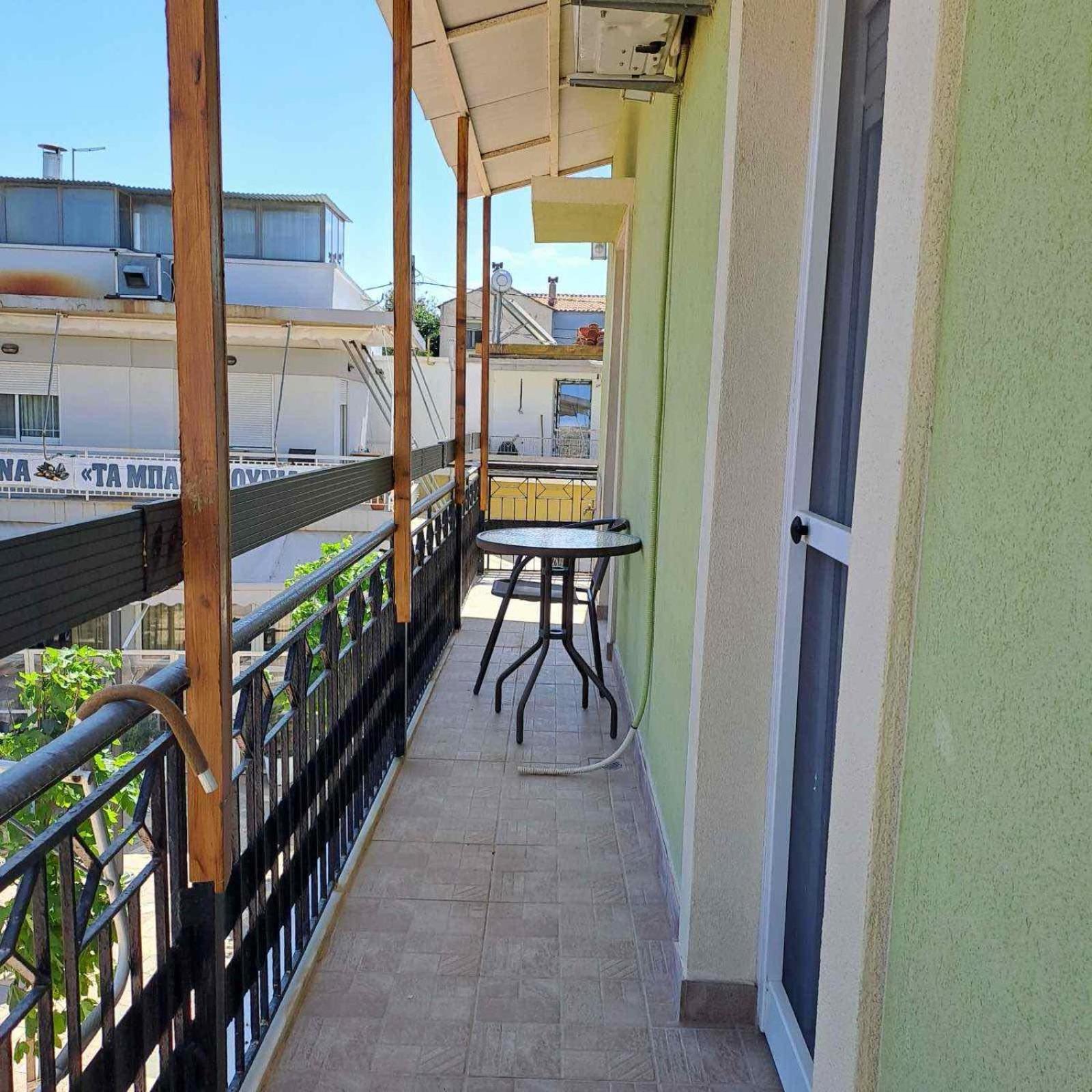 Makri Square Apartment Екстериор снимка